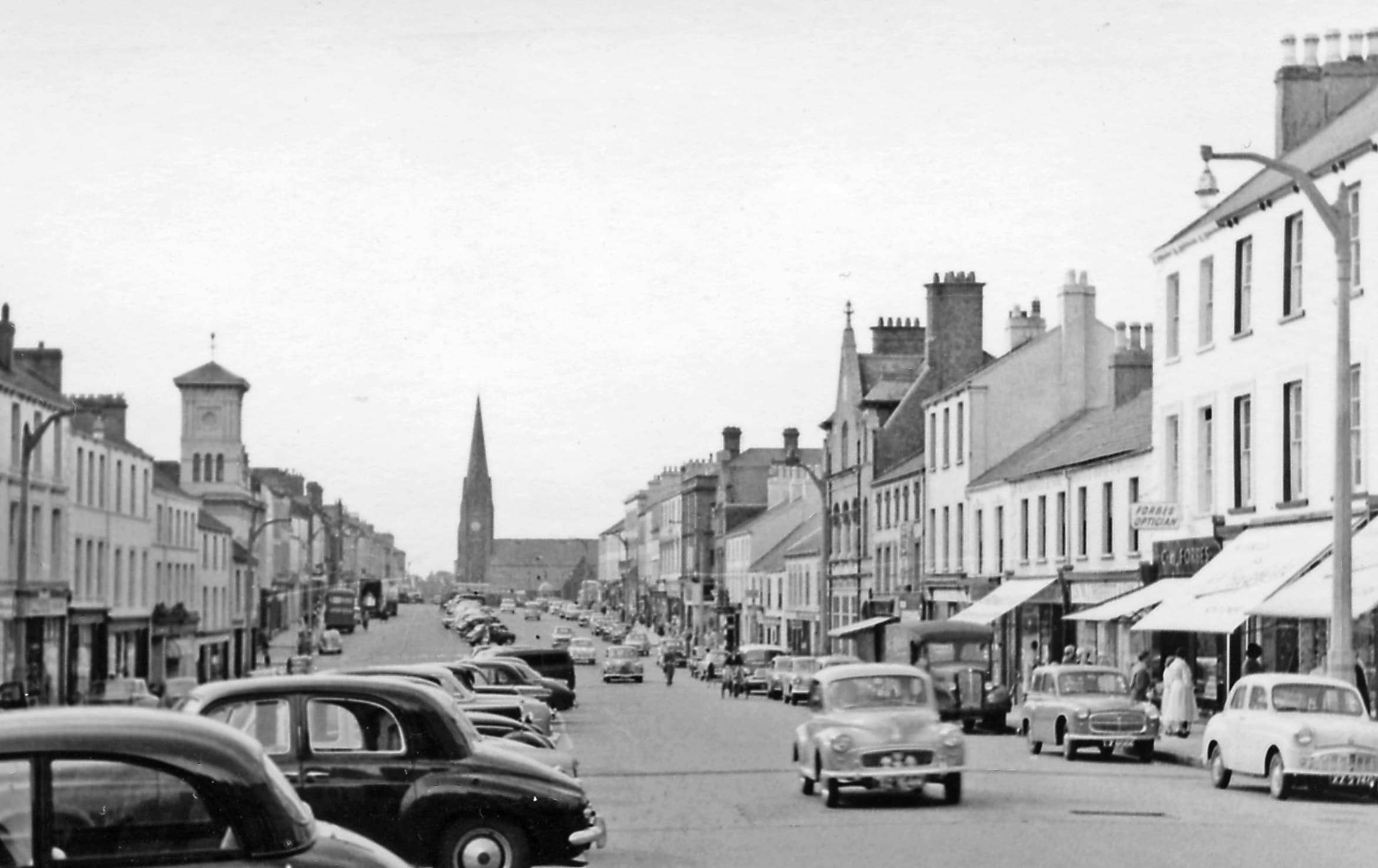 Historic view of Lurgan High Street in 1960