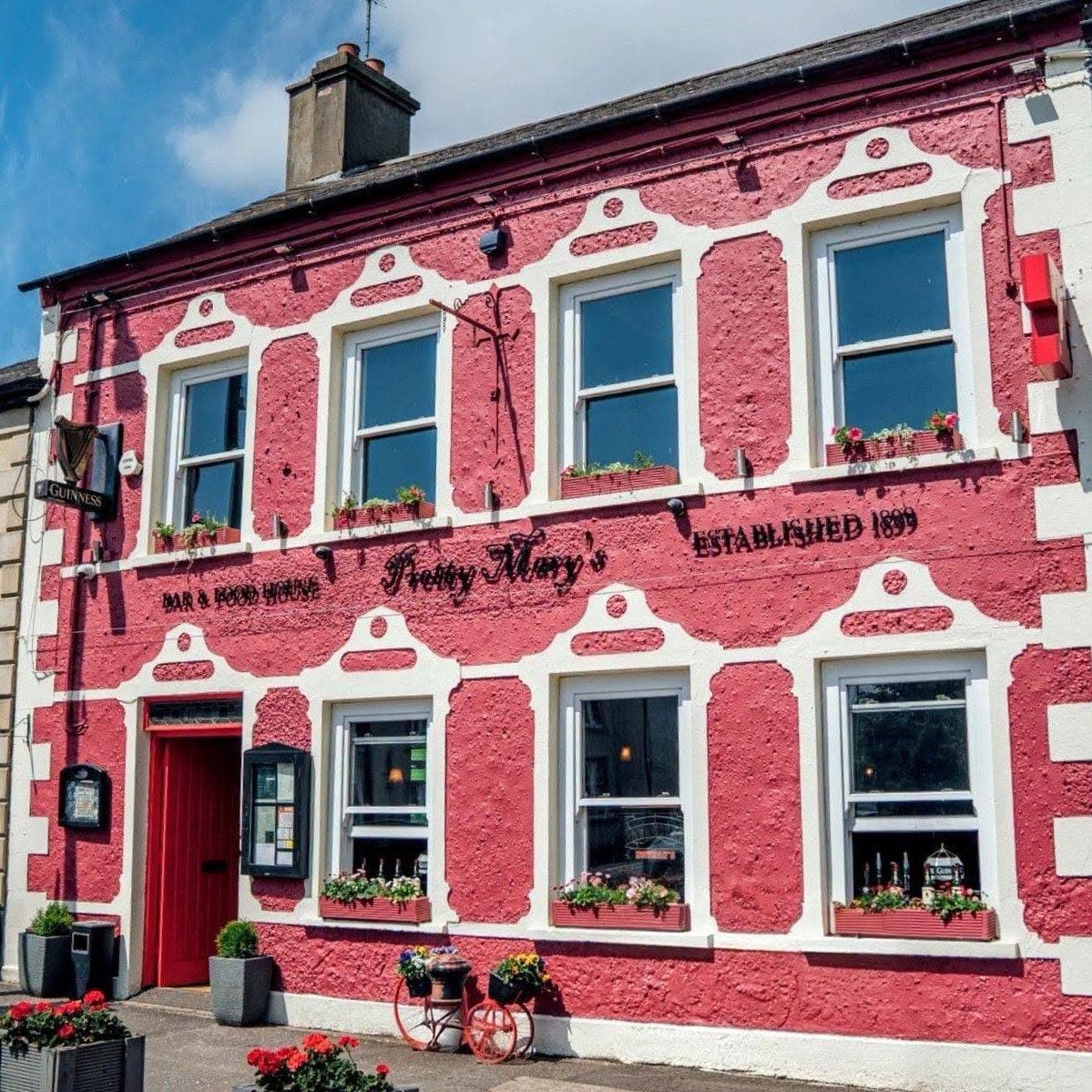 Pretty Mary's logo